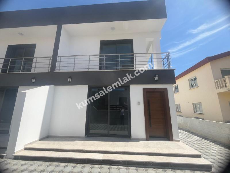 LEFKOŞA GÖNYELİ BÖLGESİNDE SATILIK DUBLEKS 2+1 DAİRE 