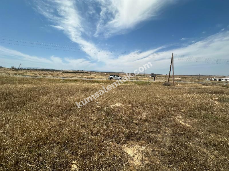 LEFKOŞA AYDEMET METEHAN BÖLGESİNDE SATILIK ARSA 631.28 M2 