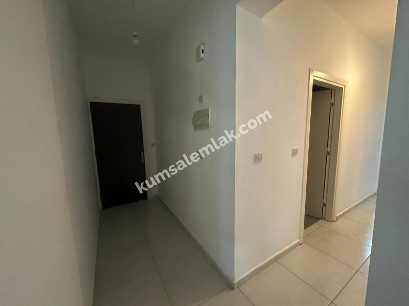 LEFKOŞA DUMLUPINAR BÖLGESİNDE TÜRK MALI SATILIK EŞYALI DAİRE 