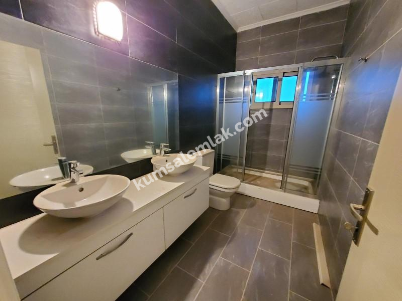 LEFKOŞA DUMLUPINAR BÖLGESİNDE TÜRK MALI SATILIK EŞYALI DAİRE 