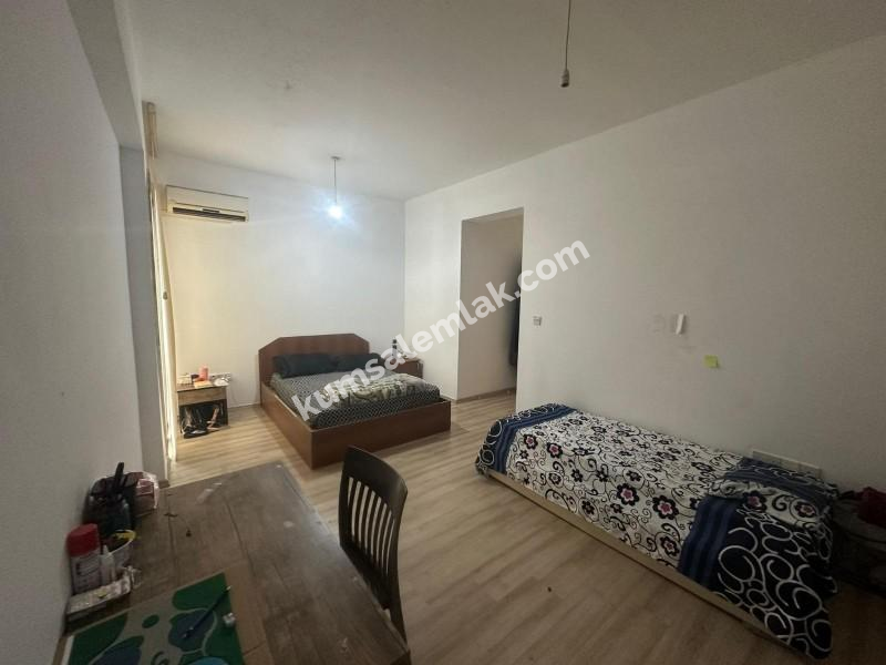 LEFKOŞA DUMLUPINAR BÖLGESİNDE TÜRK MALI SATILIK EŞYALI DAİRE 