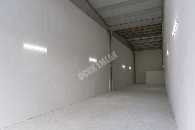 AFYON ÜÇOK EMLAKTAN 2. SANAYİ SİTESİNDE KİRALIK 100M² DÜKKAN