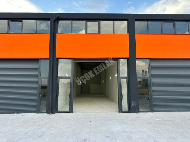 AFYON ÜÇOK EMLAKTAN 2. SANAYİ SİTESİNDE KİRALIK 100M² DÜKKAN