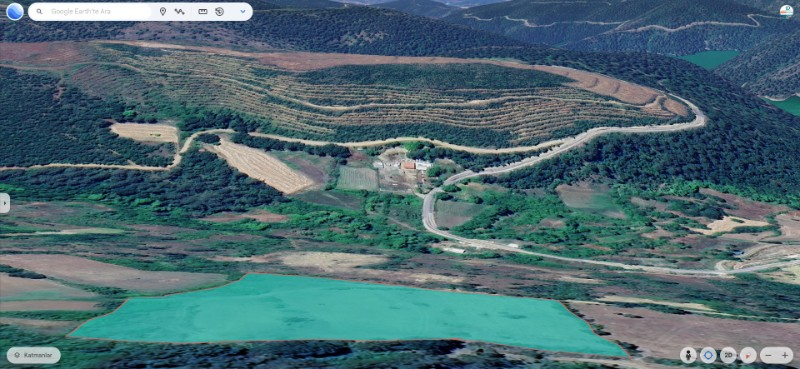 DijitalEmlak'tan Orhaneli Çınarcık köyünde Ful MAnzaralı Yola cephe 8.680 m2 Satılık Kıymetli Arazi.
