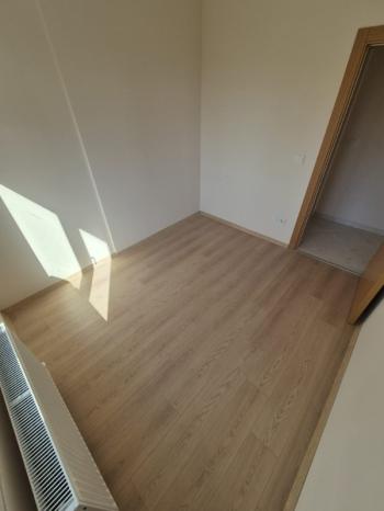 YAKACIK ÇARŞI MAHALLESİ'NDE 2+1 SATILIK DAİRE (TR / ENG)