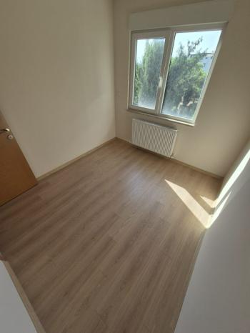 YAKACIK ÇARŞI MAHALLESİ'NDE 2+1 SATILIK DAİRE (TR / ENG)