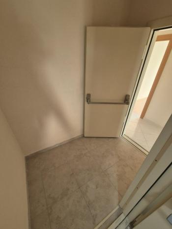 YAKACIK ÇARŞI MAHALLESİ'NDE 2+1 SATILIK DAİRE (TR / ENG)