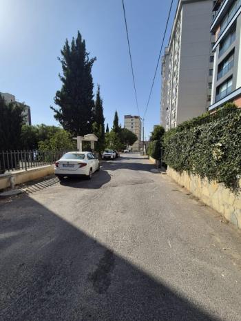 YAKACIK ÇARŞI MAHALLESİ'NDE 2+1 SATILIK DAİRE (TR / ENG)