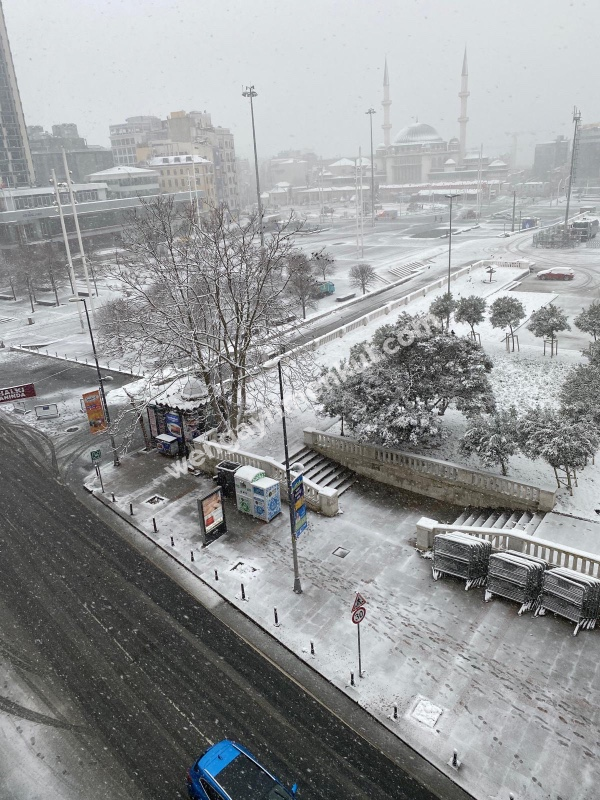 TAKSİM’DE GEZİ PARKI YANINDA MÜKEMMEL KONUMDA SATILIK 4+1