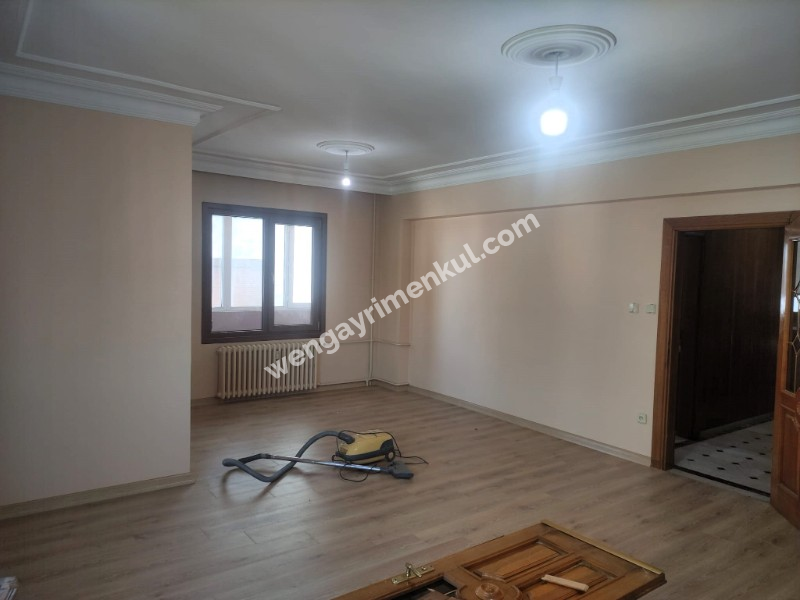 Ümraniye Tantavi'de Metroya Yakın Tadilatlı 3+1 Kiralık Daire