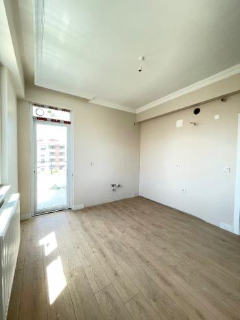 GÜVENAY – ÇORUM BAHÇELİEVLER BAHAR 1. CAD. CİVARI – 2+1 SIFIR DAİRE