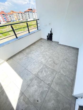GÜVENAY – ÇORUM BAHÇELİEVLER BAHAR 1. CAD. CİVARI – 2+1 SIFIR DAİRE