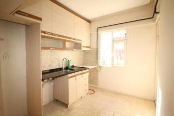 Elmas’tan Akkent Mah. Site İçerisinde Bağımsız Mutfak 3+1