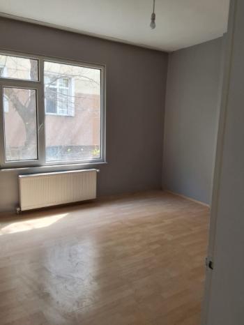 Bakırköy Kartaltepe Mahallesi’nde Geniş ve Kullanışlı 3+1 Kiralık Daire