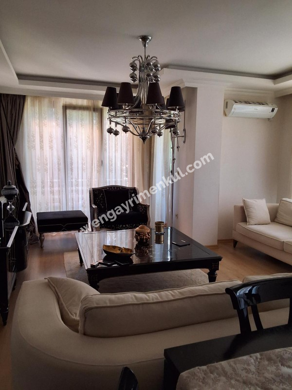 Bakırköy Zuhuratbaba Mahallesi’nde Merkezi Konumda Ferah 2+1 Satılık Daire 