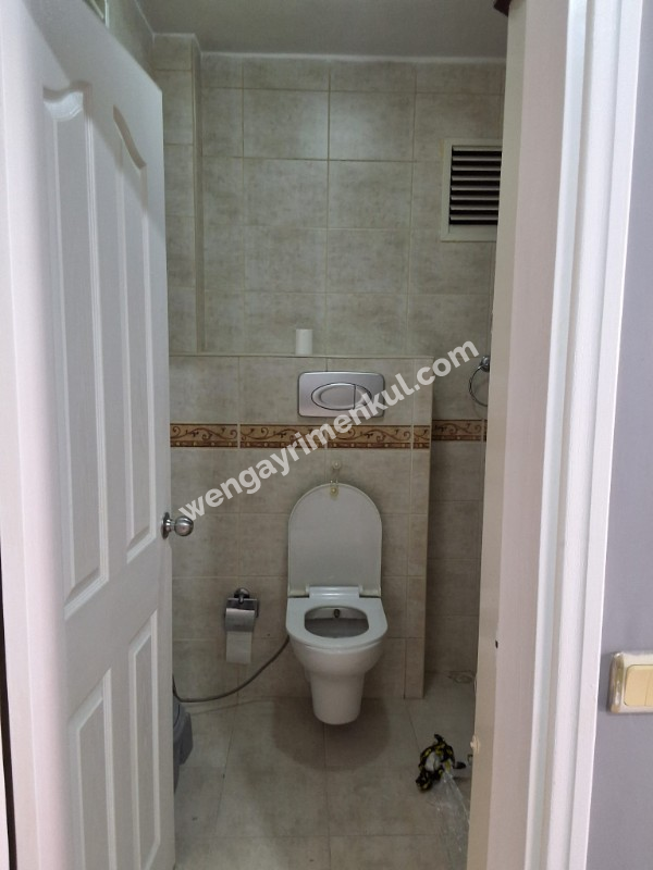 Bakırköy Kartaltepe Mahallesi’nde Geniş ve Kullanışlı 3+1 Kiralık Daire