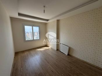 ALYANS'TAN MERKEZİ KONUMDA BAĞIMSIZ MUTFAK SİTE İÇİ GENİŞ 3+1