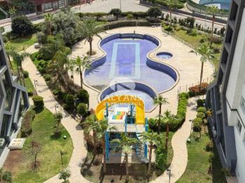 ALYANS'TAN LÜKS SİTE'DE AQUAPARKLI KUSURSUZ İŞÇİLİKLİ GENİŞ 4+1