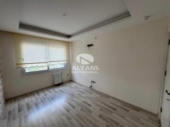 ALYANS'TAN LÜKS SİTE'DE AQUAPARKLI KUSURSUZ İŞÇİLİKLİ GENİŞ 4+1