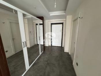 ALYANS'TAN LÜKS SİTE'DE AQUAPARKLI KUSURSUZ İŞÇİLİKLİ GENİŞ 4+1