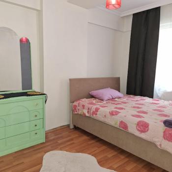 ALTINTEPE'DE MÜKEMMEL KONUMDA 2+1 EŞYALI KİRALIK FIRSAT DAİRE