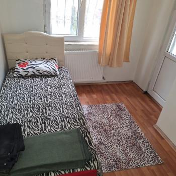 ALTINTEPE'DE MÜKEMMEL KONUMDA 2+1 EŞYALI KİRALIK FIRSAT DAİRE