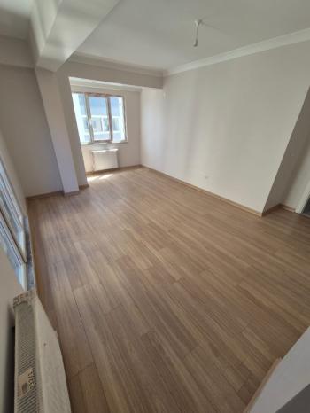 KARTAL ESENTEPE MAHALLESİ'NDE 2+1 SATILIK DAİRE (TR/ENG)