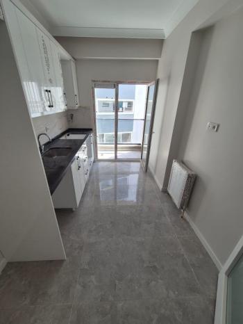 KARTAL ESENTEPE MAHALLESİ'NDE 2+1 SATILIK DAİRE (TR/ENG)