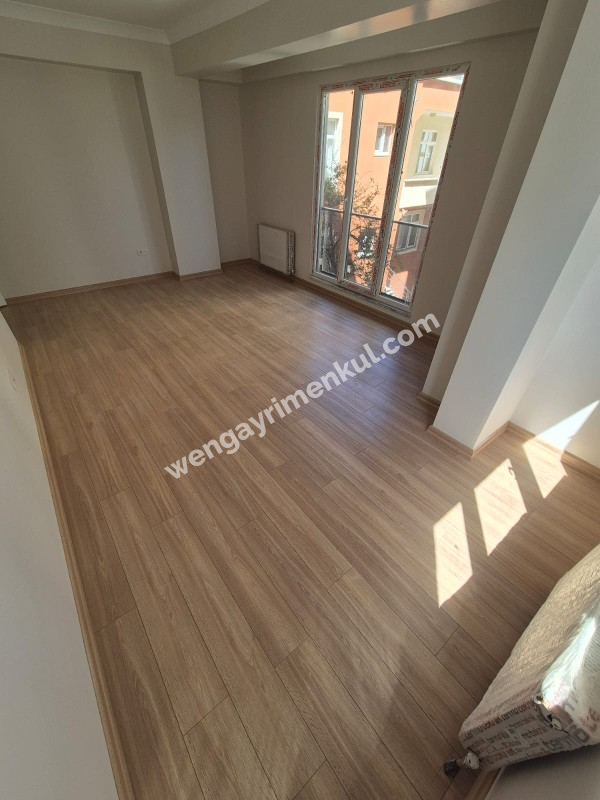 KARTAL ESENTEPE MAHALLESİ'NDE 2+1 SATILIK DAİRE (TR/ENG)