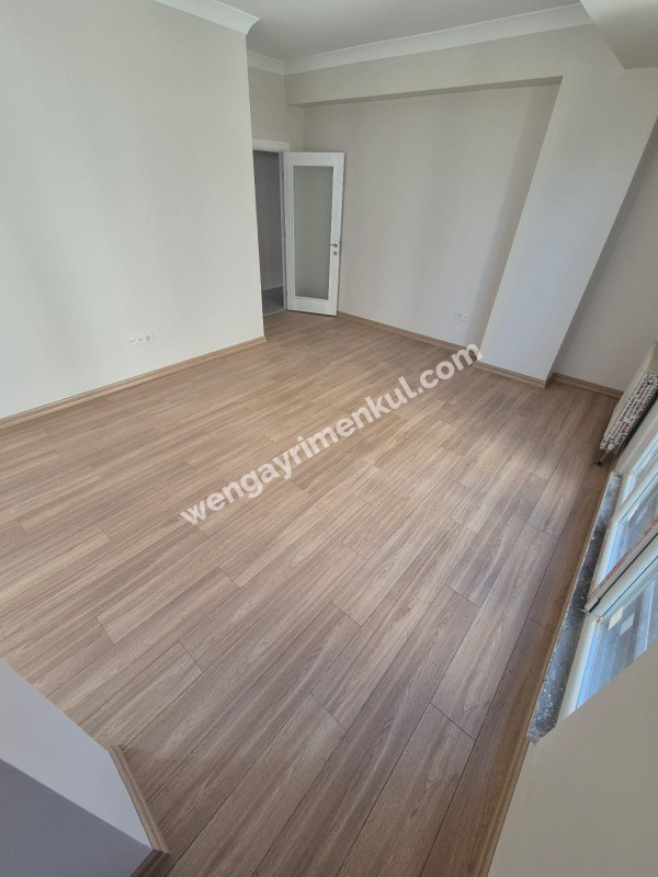 KARTAL ESENTEPE MAHALLESİ'NDE 2+1 SATILIK DAİRE (TR/ENG)