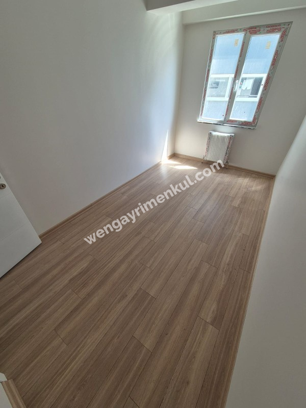 KARTAL ESENTEPE MAHALLESİ'NDE 2+1 SATILIK DAİRE (TR/ENG)