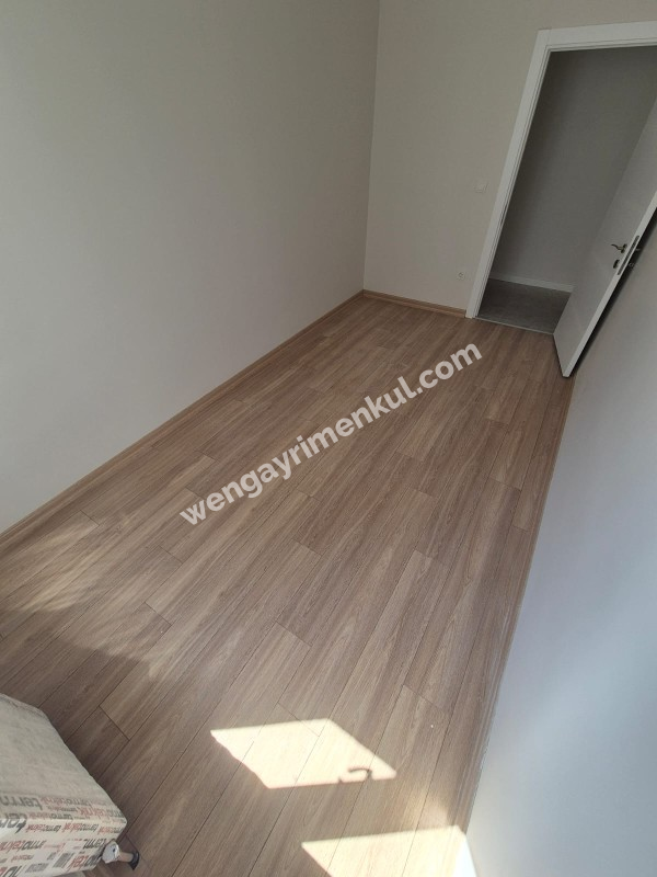 KARTAL ESENTEPE MAHALLESİ'NDE 2+1 SATILIK DAİRE (TR/ENG)