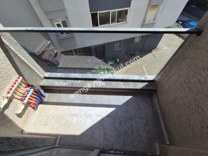KARTAL ESENTEPE MAHALLESİ'NDE 2+1 SATILIK DAİRE (TR/ENG)