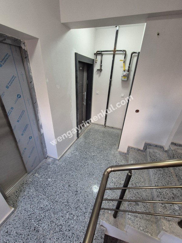 KARTAL ESENTEPE MAHALLESİ'NDE 2+1 SATILIK DAİRE (TR/ENG)