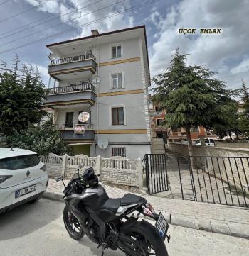 AFYON ÜÇOK EMLAKTAN MAREŞAL F ÇAKMAK MAH SATILIK 3+1 DAİRE