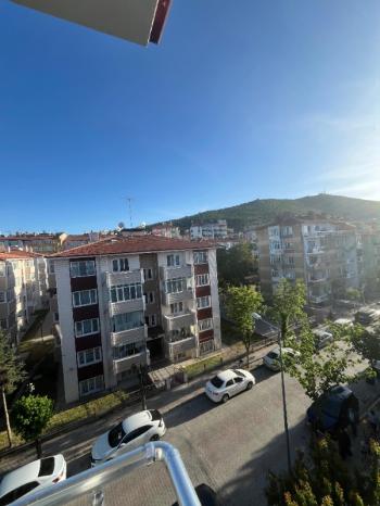 AFYON ÜÇOK EMLAKTAN SIFIR AYARINDA MERKEZDE MARULCU MAH SATILIK EŞYALI 2+0 DAİRE