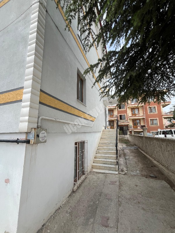 AFYON ÜÇOK EMLAKTAN MAREŞAL F ÇAKMAK MAH SATILIK 3+1 DAİRE