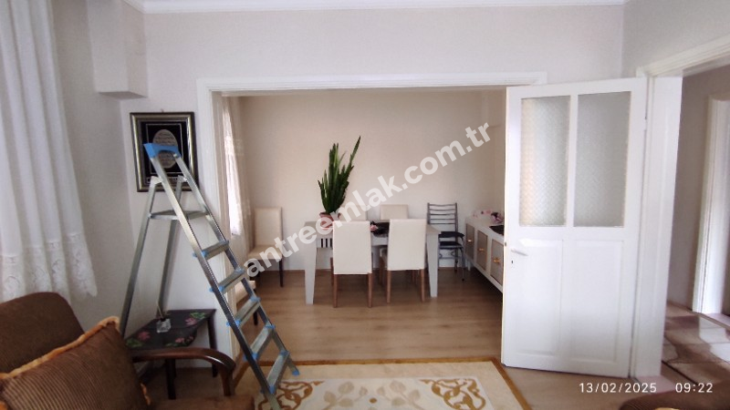 Antre Emlak'tan Satılık Uğur Mumcu Mahallesinde Doğalgazlı  2 Katlı Köşe Müstakil Ev 