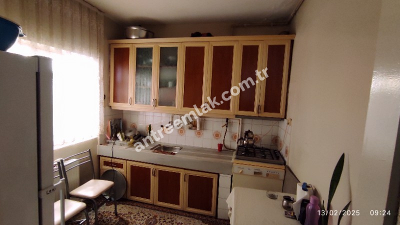 Antre Emlak'tan Satılık Uğur Mumcu Mahallesinde Doğalgazlı  2 Katlı Köşe Müstakil Ev 