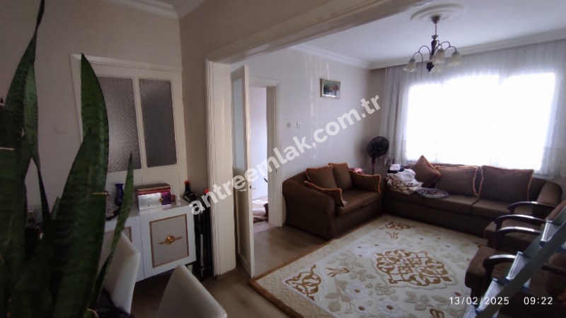 Antre Emlak'tan Satılık Uğur Mumcu Mahallesinde Doğalgazlı  2 Katlı Köşe Müstakil Ev 