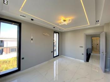 Didim'de Köşebaşı Satılık Tam Müstakil Villa