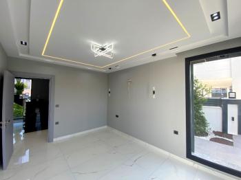 Didim'de Köşebaşı Satılık Tam Müstakil Villa