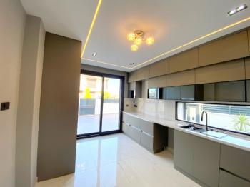 Didim'de Köşebaşı Satılık Tam Müstakil Villa
