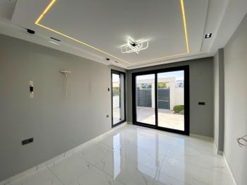 Didim'de Köşebaşı Satılık Tam Müstakil Villa