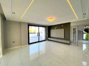Didim'de Köşebaşı Satılık Tam Müstakil Villa