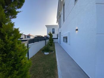 Didim'de Köşebaşı Satılık Tam Müstakil Villa