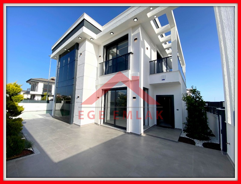 Didim'de Köşebaşı Satılık Tam Müstakil Villa