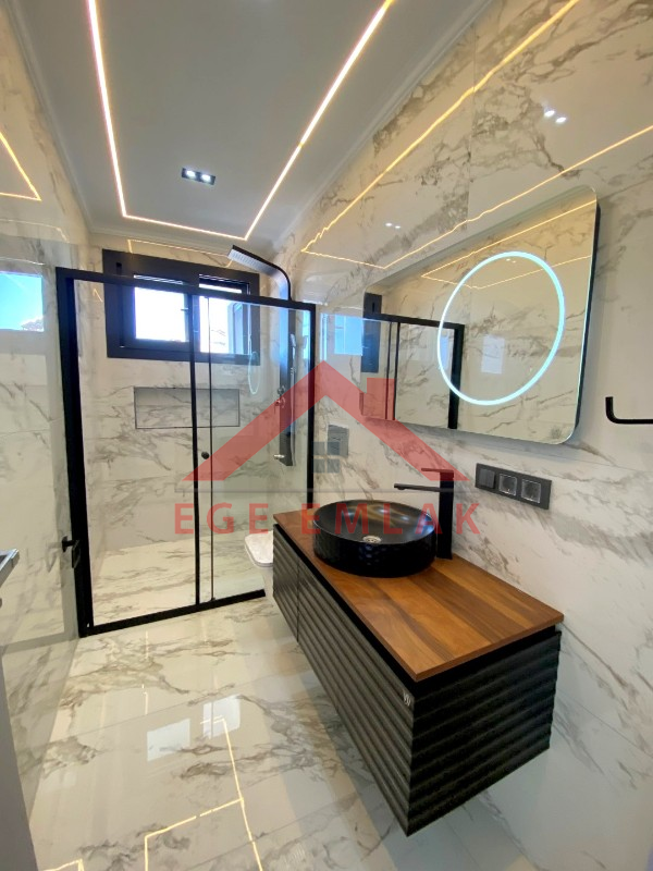 Didim'de Köşebaşı Satılık Tam Müstakil Villa