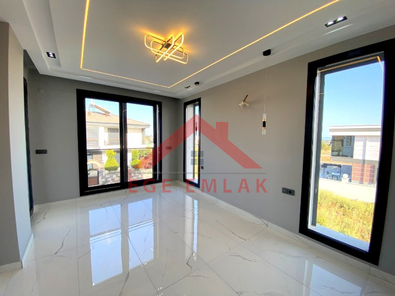 Didim'de Köşebaşı Satılık Tam Müstakil Villa