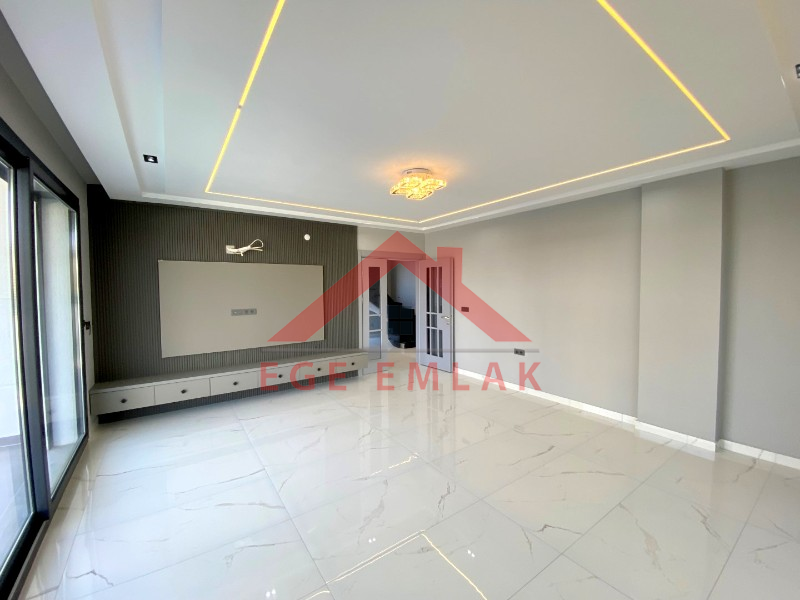 Didim'de Köşebaşı Satılık Tam Müstakil Villa